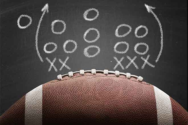 PROMO Sports - Football Game Play - iStock - artisteer