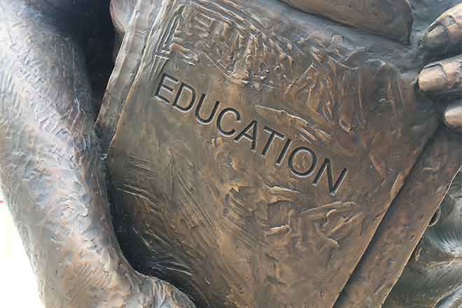 PROMO 64J1 Education - Academics School Book Statue Bronze - flickrcc - Alan Levine - public domain