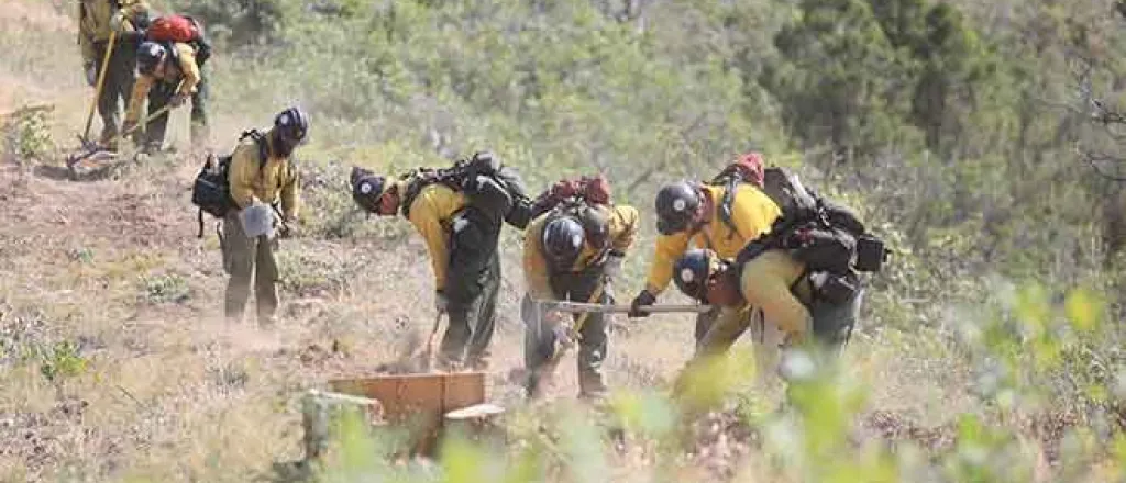 PICT Firefighters building line to help contain the Grizzly Creek Fire