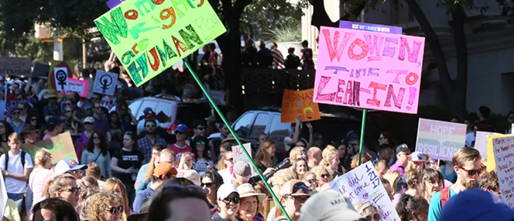 PICT Women's Rights March Austin Texas - Steve Rainwater - Wikimedia - Steve Rainwater from Irving, US (img_4281) [CC BY-SA 2.0 (https://creativecommons.org/licenses/by-sa/2.0)], via Wikimedia Commons