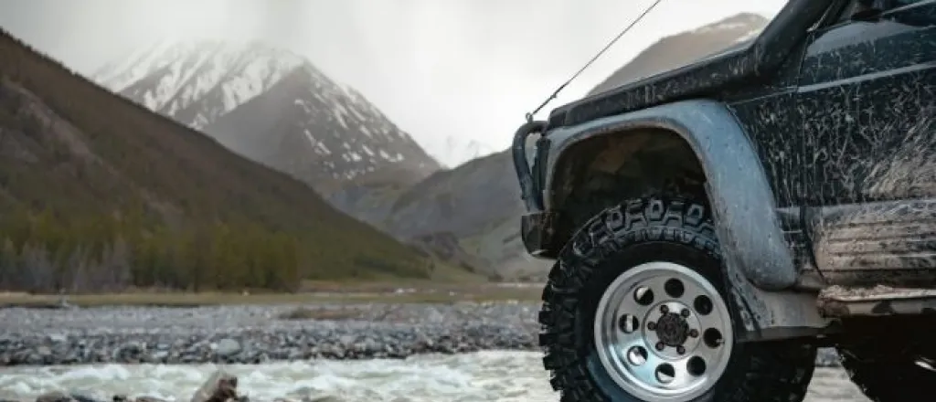 Safety Risks To Consider Before Off-Roading Safety Risks To Consider Before Off-Roading