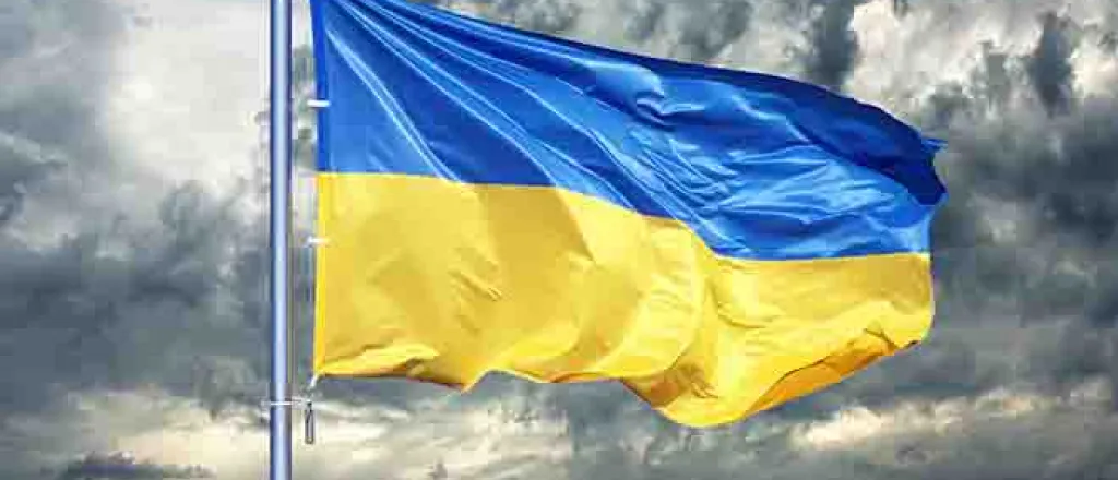 PROMO 64J1 Flag - Country Global Ukraine - iStock - Silent_GOS