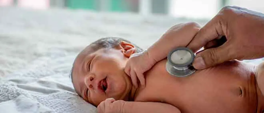 PROMO 64J1 People - Newborn Baby Doctor Stethoscope - iStock - Narongrit Sritana