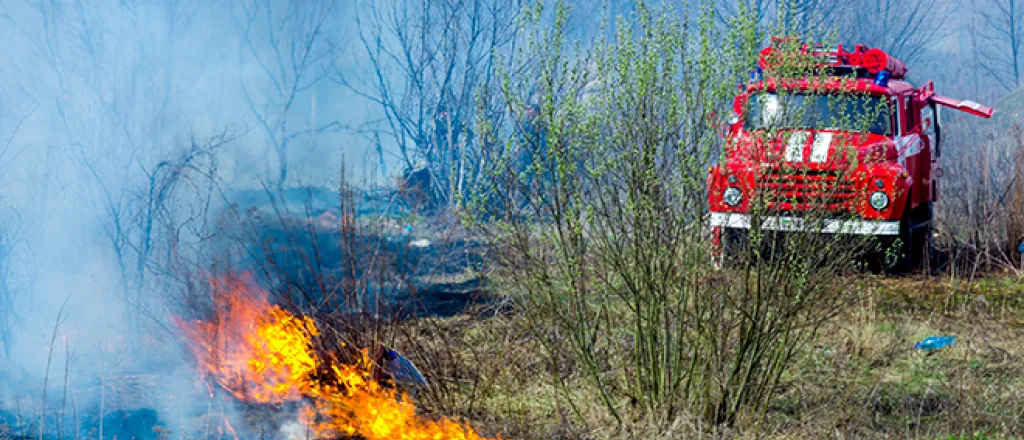 PROMO 660 x 440 Fire - Prairie Fire Truck Engine - iStock