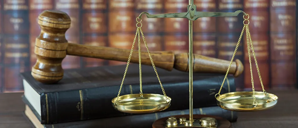 PROMO 660 x 440 Government - Legal Justice Scales Gavel Law Books - iStock