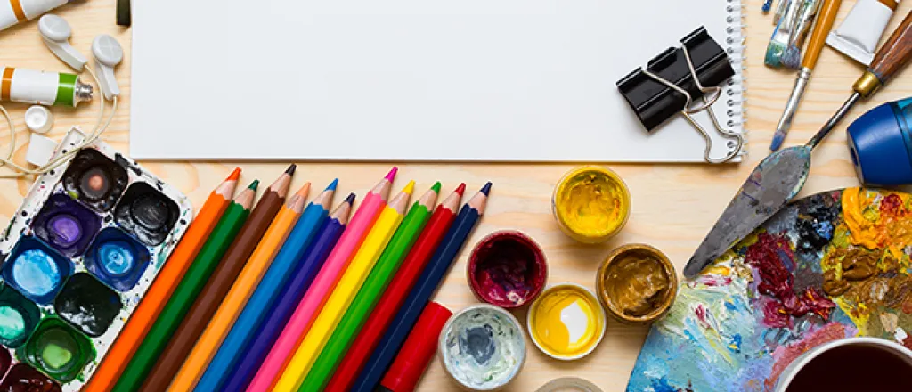 PROMO 660 x 440 Living - Art Liesure Color Pencil Paint Paper- iStock PROMO 660 x 440 Living - Art Liesure Color Pencil Paint Paper- iStock