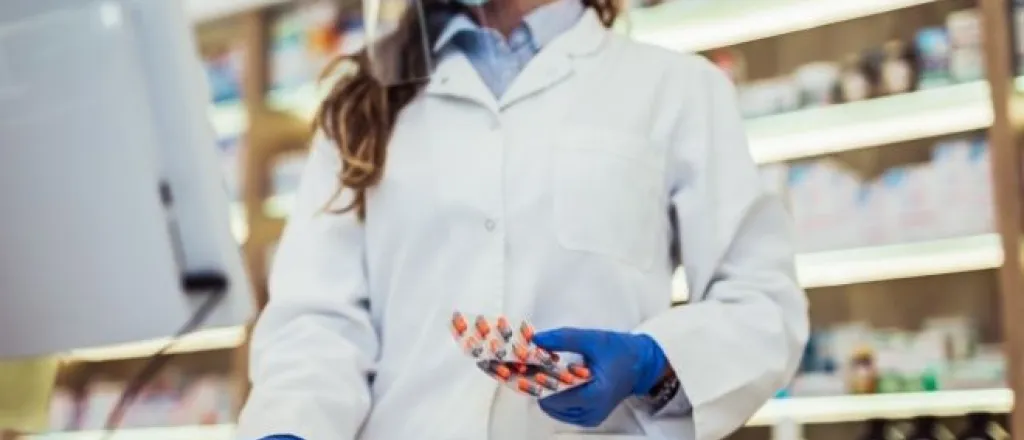 What Role Does a Pharmacist Play in Health Care? What Role Does a Pharmacist Play in Health Care?