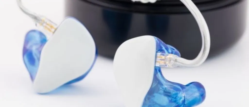 Why Singers Should Use In-Ear Monitors Why Singers Should Use In-Ear Monitors