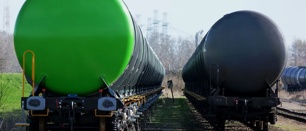 PROMO 64 Transportation - Rail Railroad Tank Cars Track - iStock - Istvan Balough - 1075007640