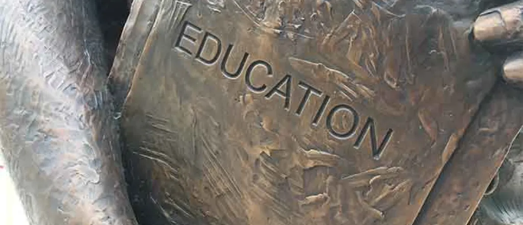 PROMO 64J1 Education - Academics School Book Statue Bronze - flickrcc - Alan Levine - public domain