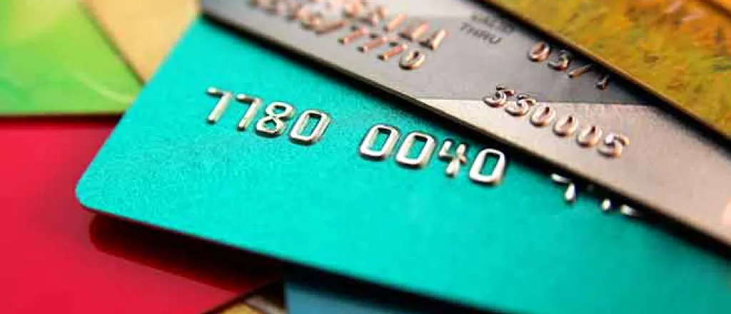 PROMO 64J1 Finance - Credit Card Money Shopping Bank - iStock - alexialex PROMO Finance - Credit Card Money Shopping Bank - iStock - alexialex