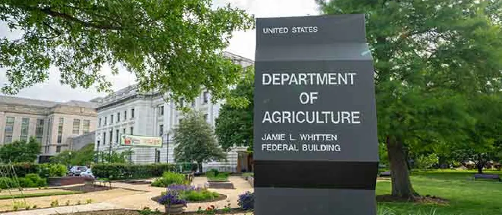 PROMO Government - USDA United States Department of Agriculture Building Washington DC - iStock - Melissa Kopka