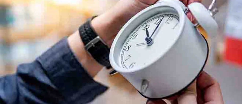 PROMO 64J1 Miscellaneous - Clock Time Change Spring Fall - iStock - Zephyr18 PROMO 64J1 Miscellaneous - Clock Time Change Spring Fall - iStock - Zephyr18