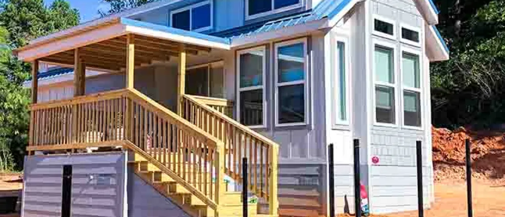 PROMO 64J1 Miscellaneous - House TIny Home Living - iStock - Mechelle Brooks PROMO 64J1 Miscellaneous - House TIny Home Living - iStock - Mechelle Brooks