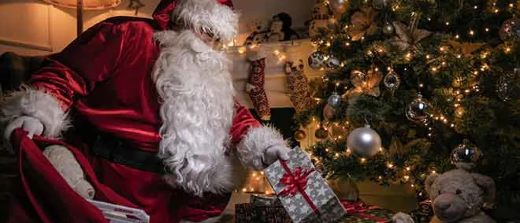 PROMO 64J1 Miscellaneous - Santa Gift Present Toys Tree Holiday Christmas - iStock - Nastco PROMO Miscellaneous - Santa Gift Present Toys Tree Holiday Christmas - iStock - Nastco