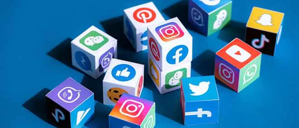 PROMO Technology - Social Media Logos - iStock - pressureUA