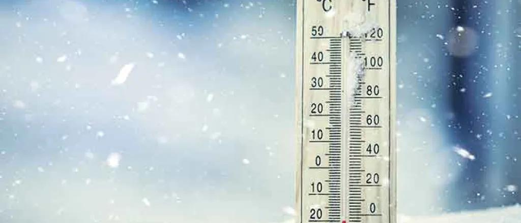 PROMO 64J1 Weather - Thermometer Cold Temperature Snow - iStock - MarianVejcik PROMO Weather - Thermometer Cold Temperature Snow - iStock - MarianVejcik