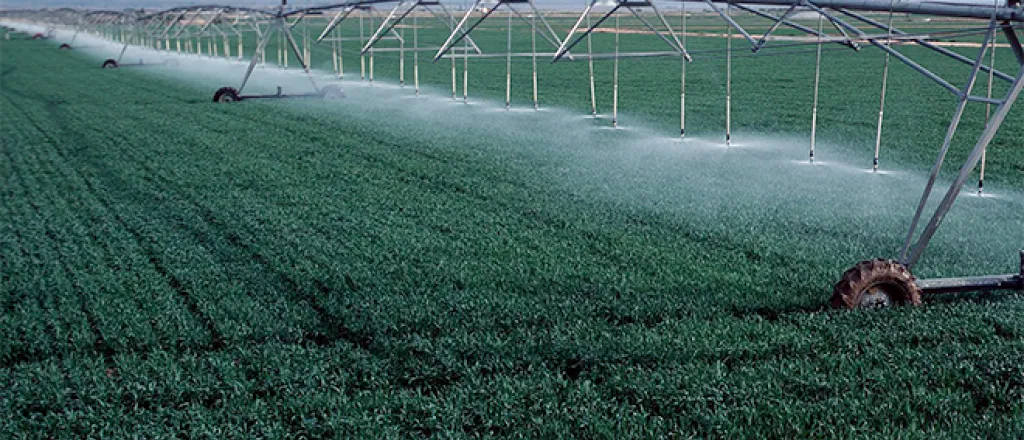 PROMO 660 x 440 Agriculture - Center Pivot Irrigation Field Yuma County - wikimedia - USDA NRCA - public domain