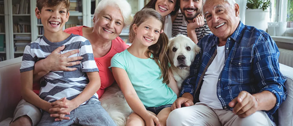 PROMO 660 x 440 People - Senior Living Family - iStock