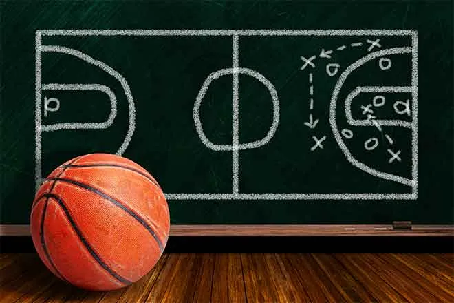 PROMO Sports - Basketball Game Play - iStock - roniechua