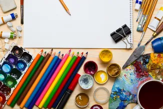 PROMO 660 x 440 Living - Art Liesure Color Pencil Paint Paper- iStock PROMO 660 x 440 Living - Art Liesure Color Pencil Paint Paper- iStock