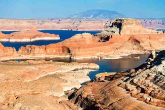 PROMO 64J1 Water - Lake Powell Arizona Utah Water Issues Drought Outdoors - iStock - ventdusud PROMO Water - Lake Powell Arizona Utah Water Issues Drought Outdoors - iStock - ventdusud