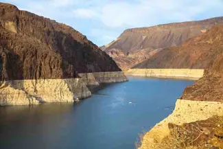 PROMO 64J1 Weather - Drought Lake Mead Arizona Water Hoover Dam Reservoir - iStock - Eisenlohr PROMO 64J1 Weather - Drought Lake Mead Arizona Water Hoover Dam Reservoir - iStock - Eisenlohr