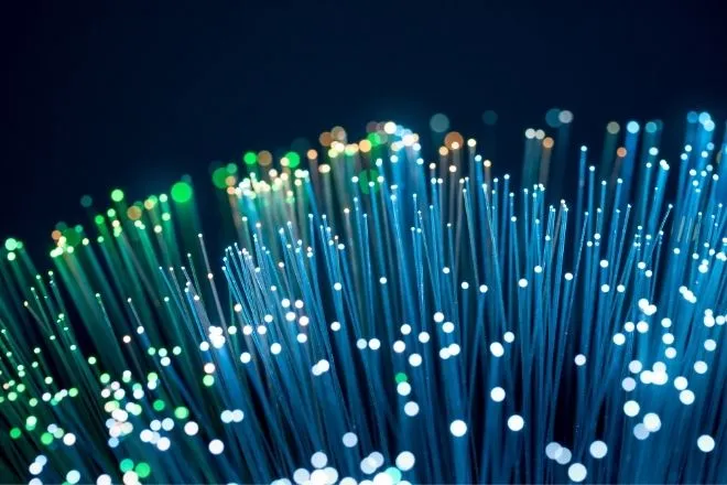 Pros and Cons of Using Fiber-Optic Cables