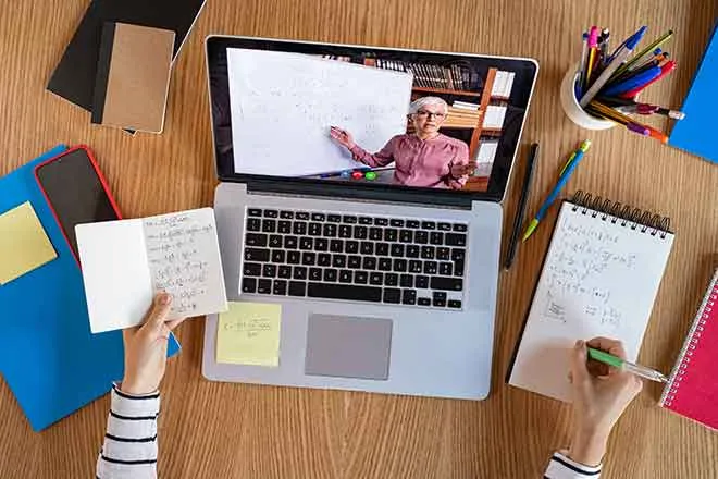 PROMO Education - Technology Video Conference School Teleconference Computer Teacher Student Notes - iStock - Ridofranz