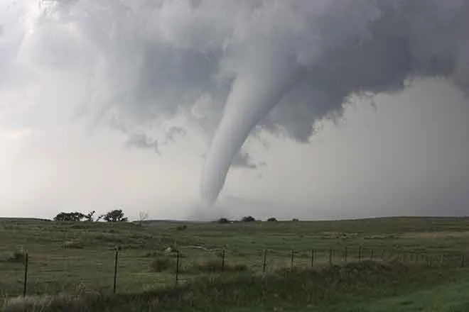 PROMO Weather - Tornado Thunderstorm Campo Colorado May 31. 2010 - iStock - Justin Hobson